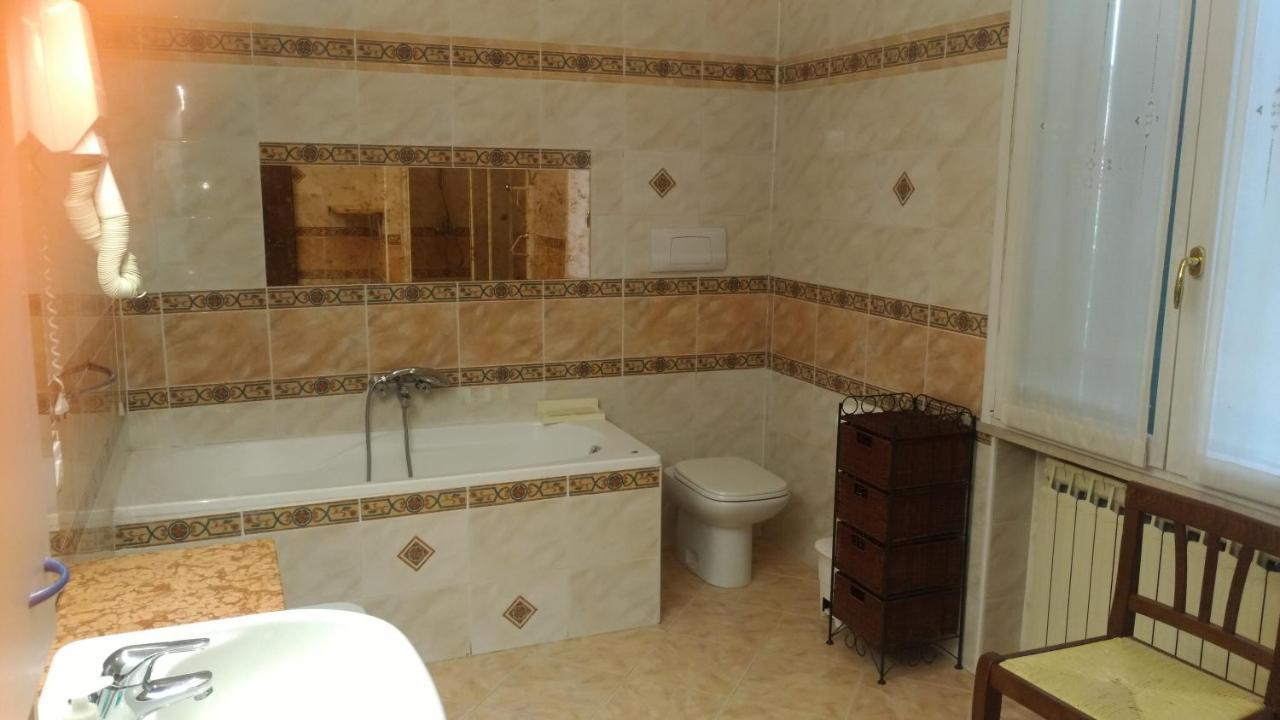 Ca' Le Rose Bed & Breakfast Bagnolo San Vito Exterior photo