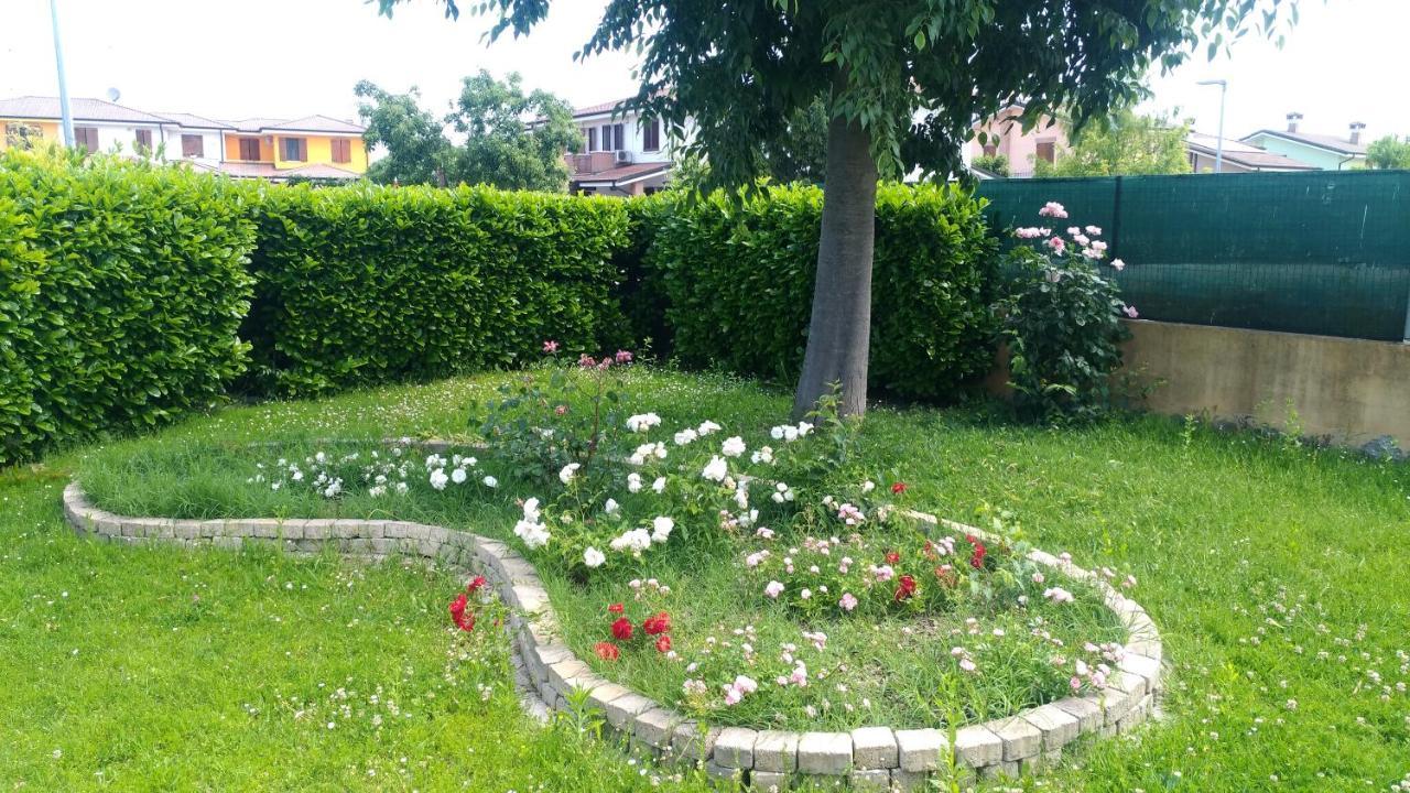 Ca' Le Rose Bed & Breakfast Bagnolo San Vito Exterior photo