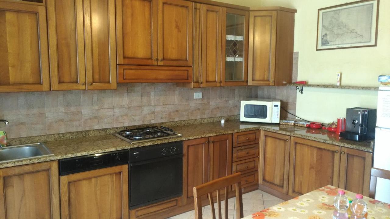 Ca' Le Rose Bed & Breakfast Bagnolo San Vito Exterior photo
